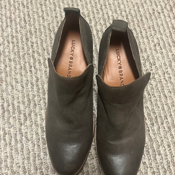 Slip on ankle boots - Picture 1 of 3